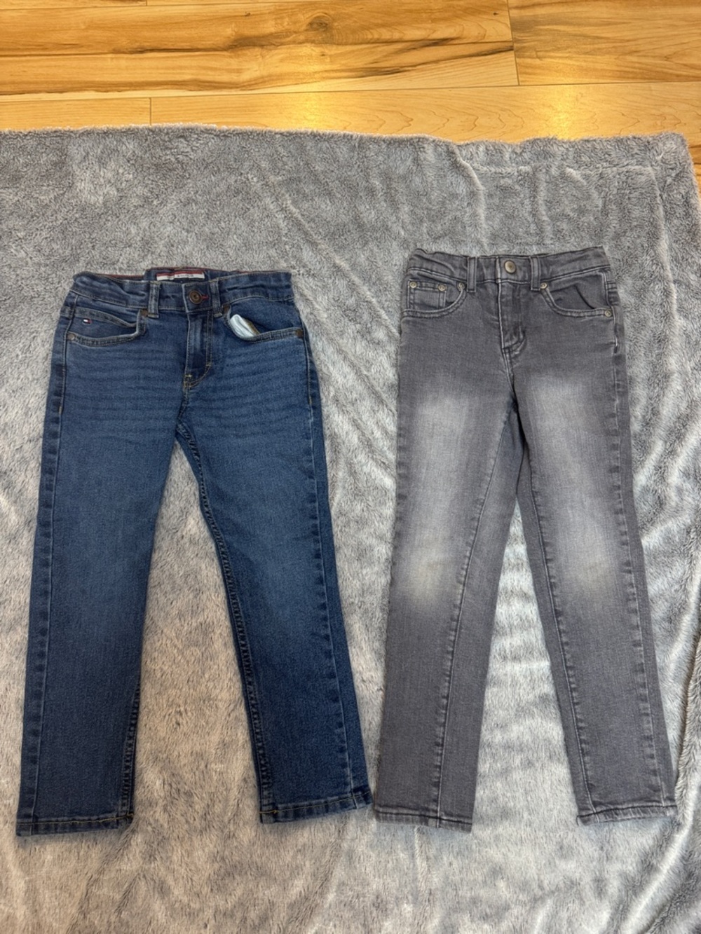 Tommy Hilfiger Kids Dark Blue & Gray Jeans - Pair